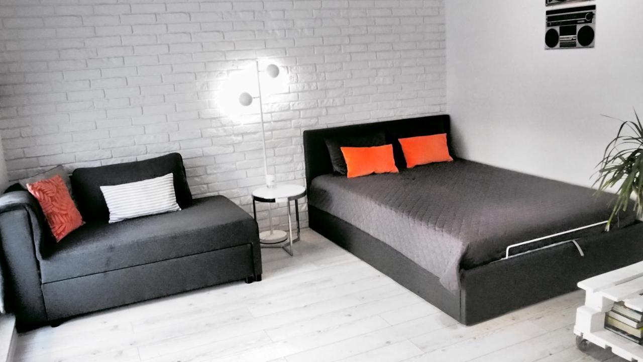 Svoboda Apartament กดัญสก์ ภายนอก รูปภาพ