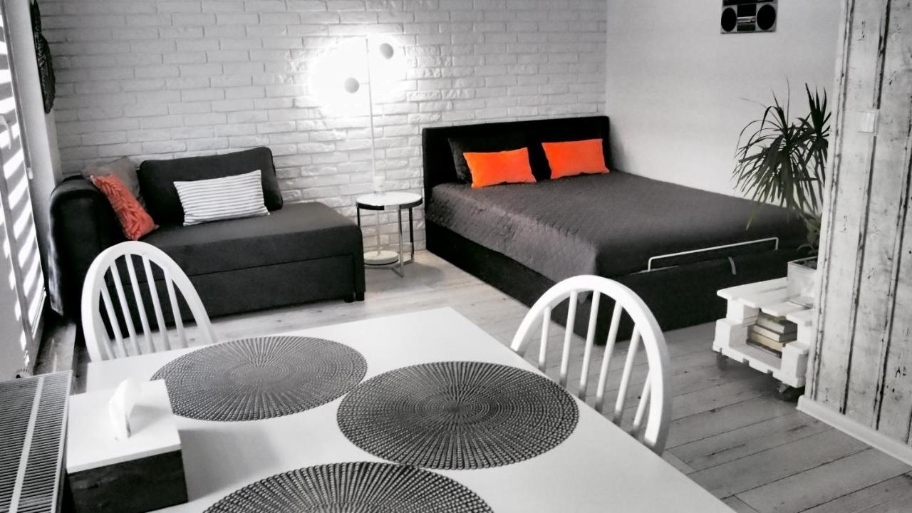 Svoboda Apartament กดัญสก์ ภายนอก รูปภาพ